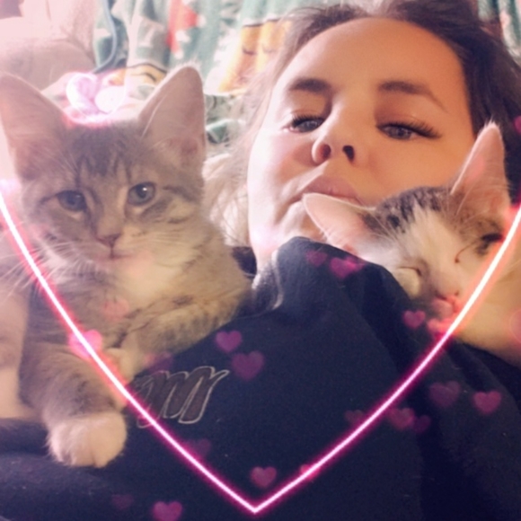 Meet your Posher, Alanna - Picture 2 of 2